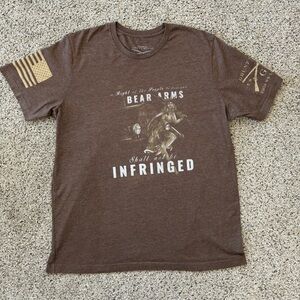 Grunt Style T-Shirt. Like New Condition! Wore only once. Color is brown. XL.